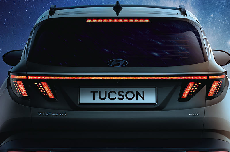 Hyundai-tucson-suv-highlight-bottom-800x530_2-connected-LED-tail-lamps